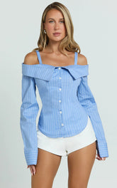 Jona Top - Off The Shoulder Shirt in Blue