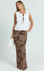 Lislie Top - Front Top in White