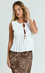 Lislie Top - Front Top in White
