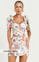 Kelsie Top - Tie Shoulder Crop Sweetheart Linen Top in Summer Chintz