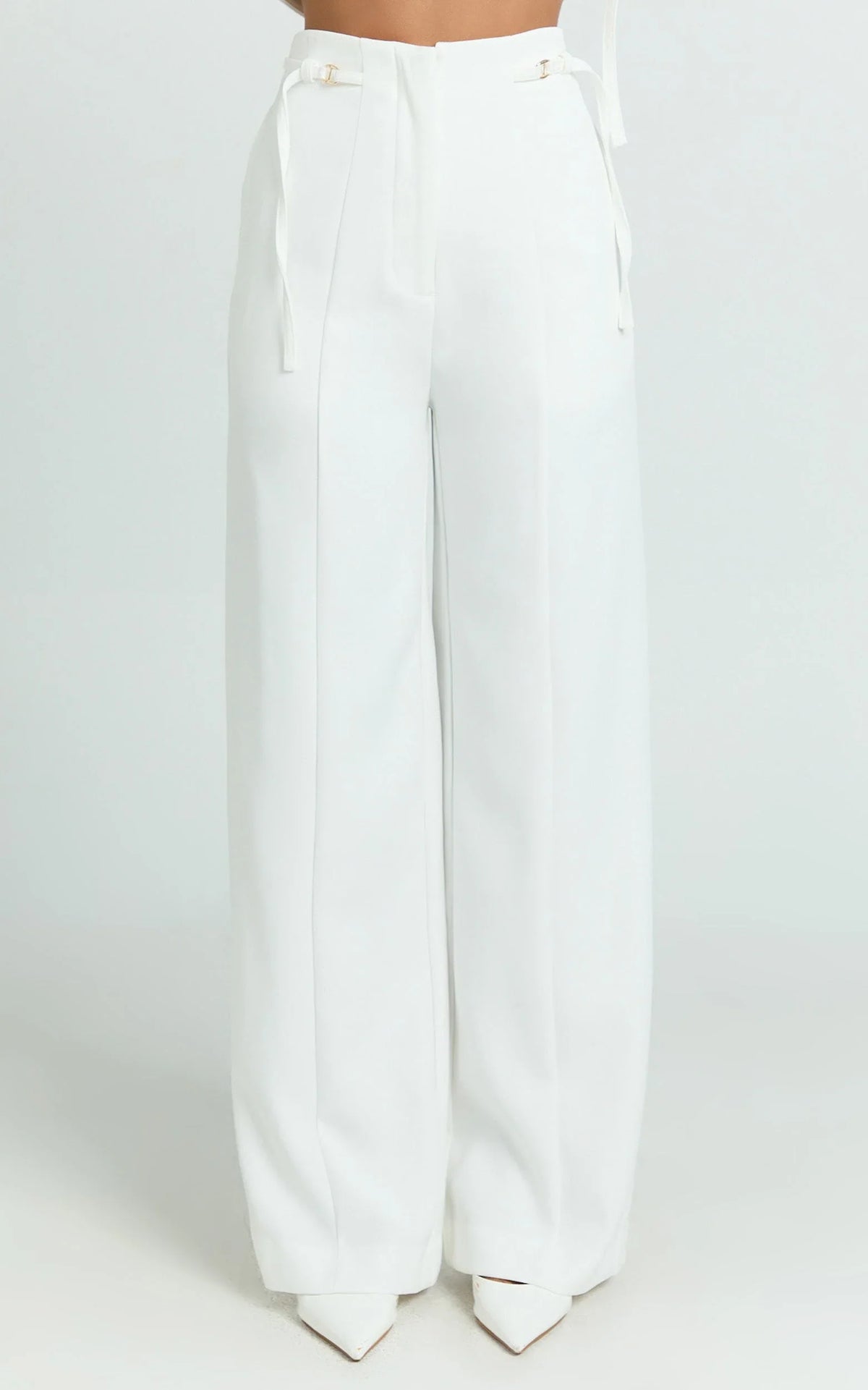 Chantelle Pants - Front Pleats Straight Leg Pant with Hardware Buckle in Off White